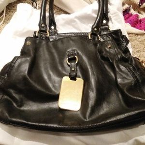 Slouchy hobo in black leather by armani exchange